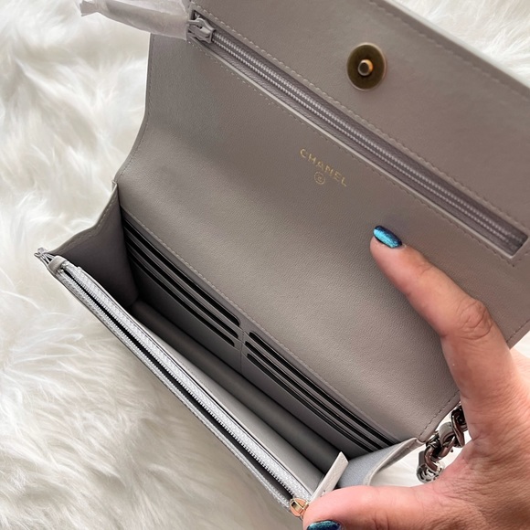 Chanel | 21A Dove Grey Wallet on Chain - BN - Picture 6 of 6